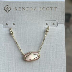 NWT- Kendra Scott Elisa Lattice Framed Mother of Pearl Pendant Necklace